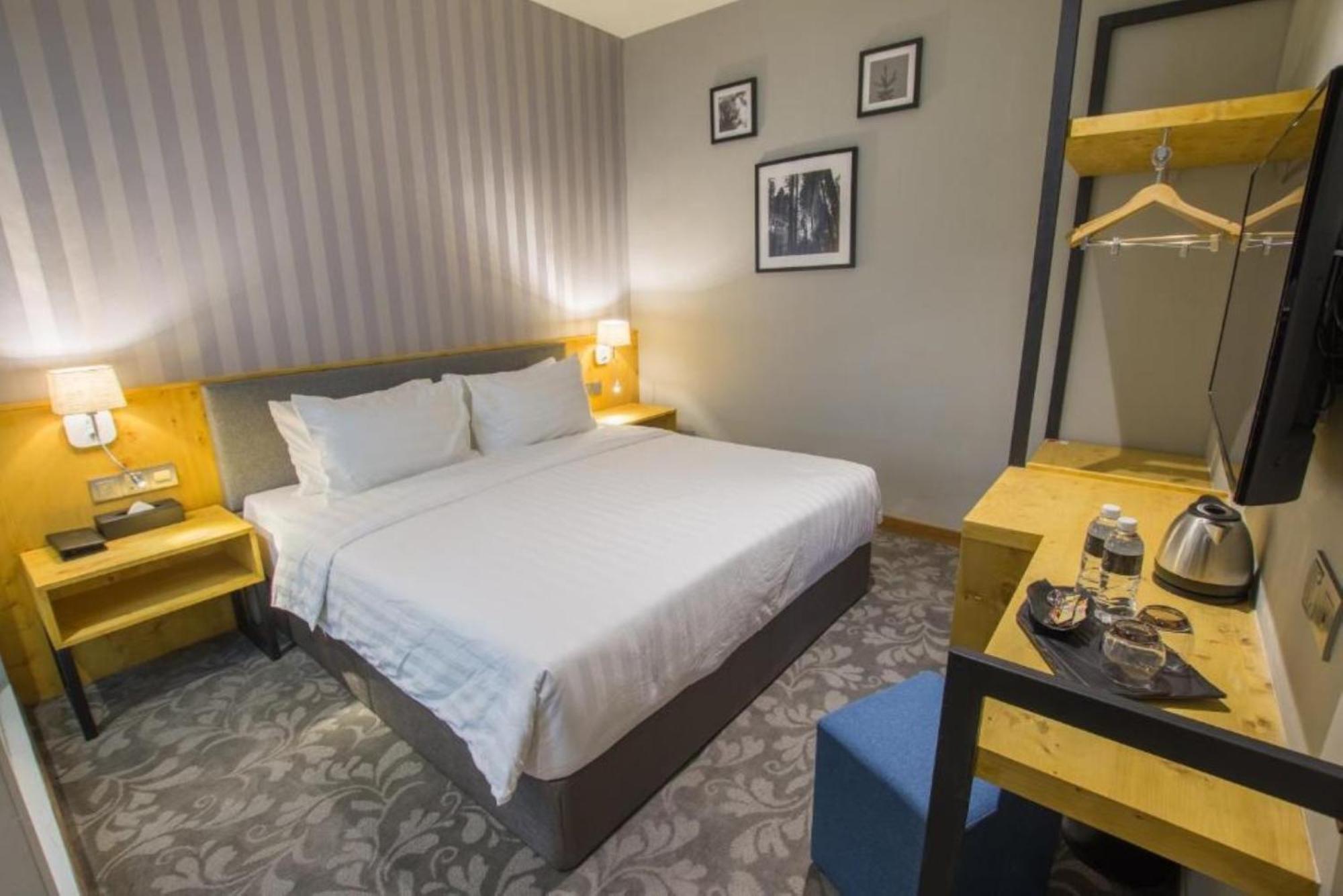 Redpine Boutique Hotel Skudai Esterno foto