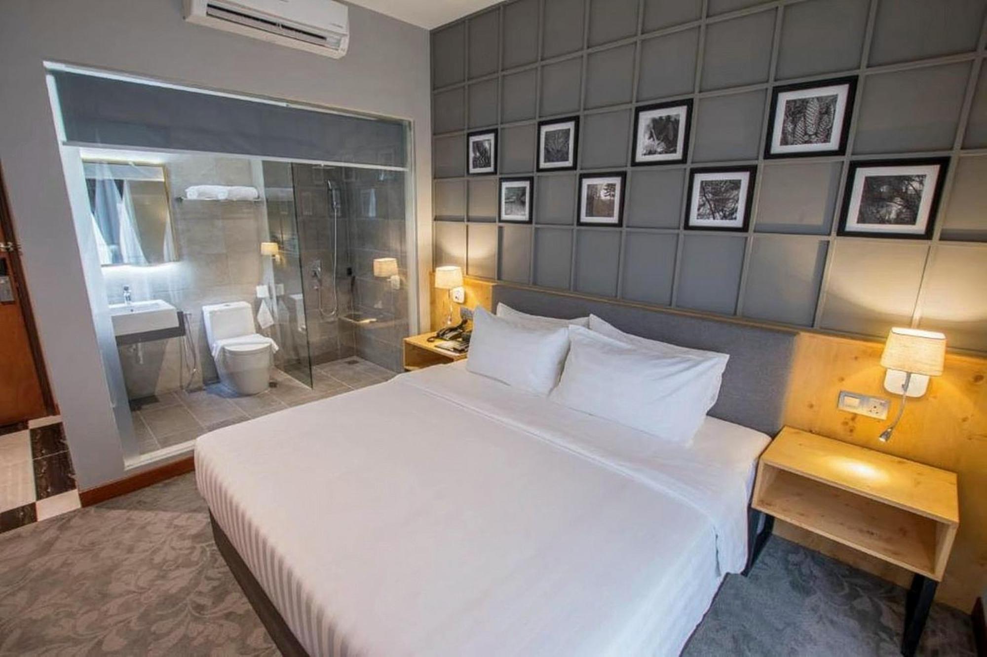 Redpine Boutique Hotel Skudai Esterno foto